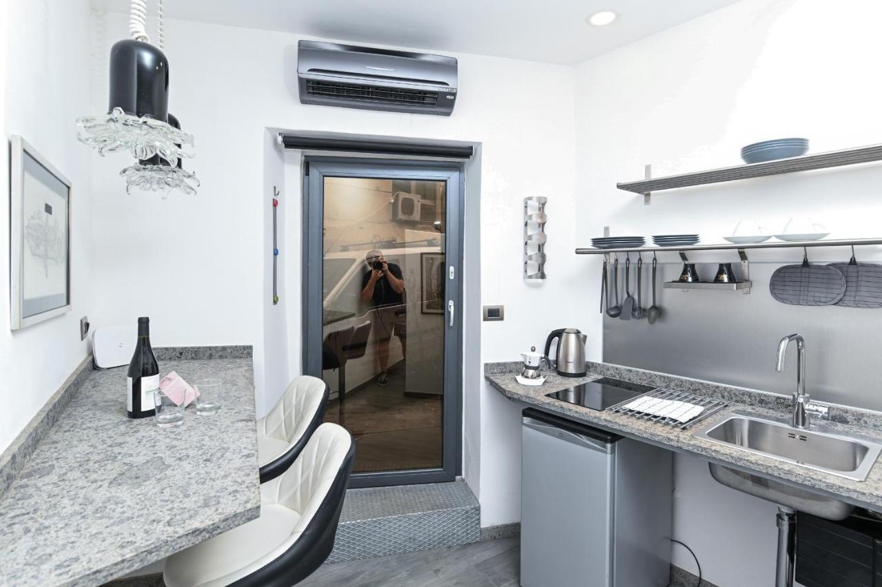 The Essential Trastevere Design Studio Rom Exteriör bild