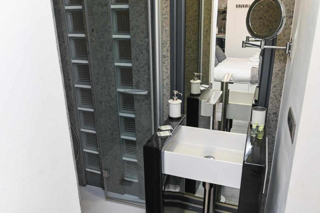 The Essential Trastevere Design Studio Rom Exteriör bild