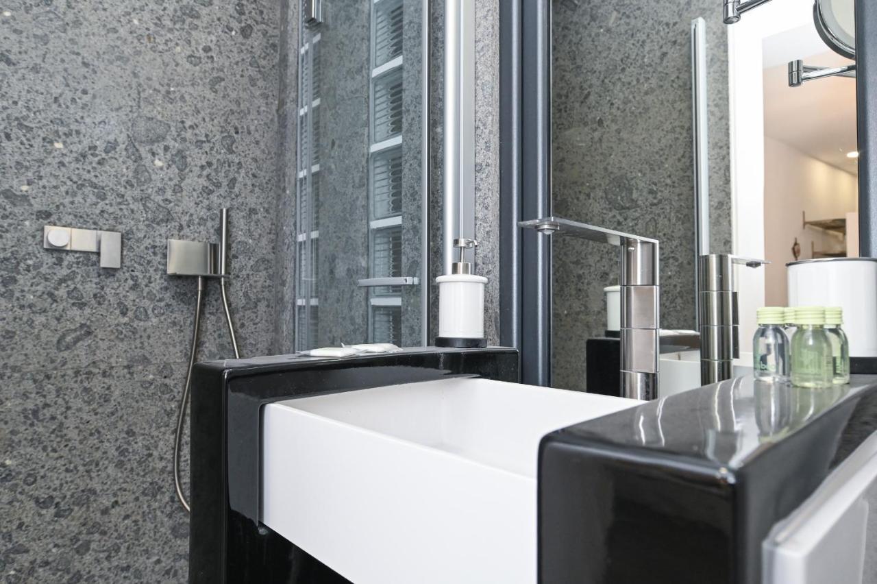 The Essential Trastevere Design Studio Rom Exteriör bild