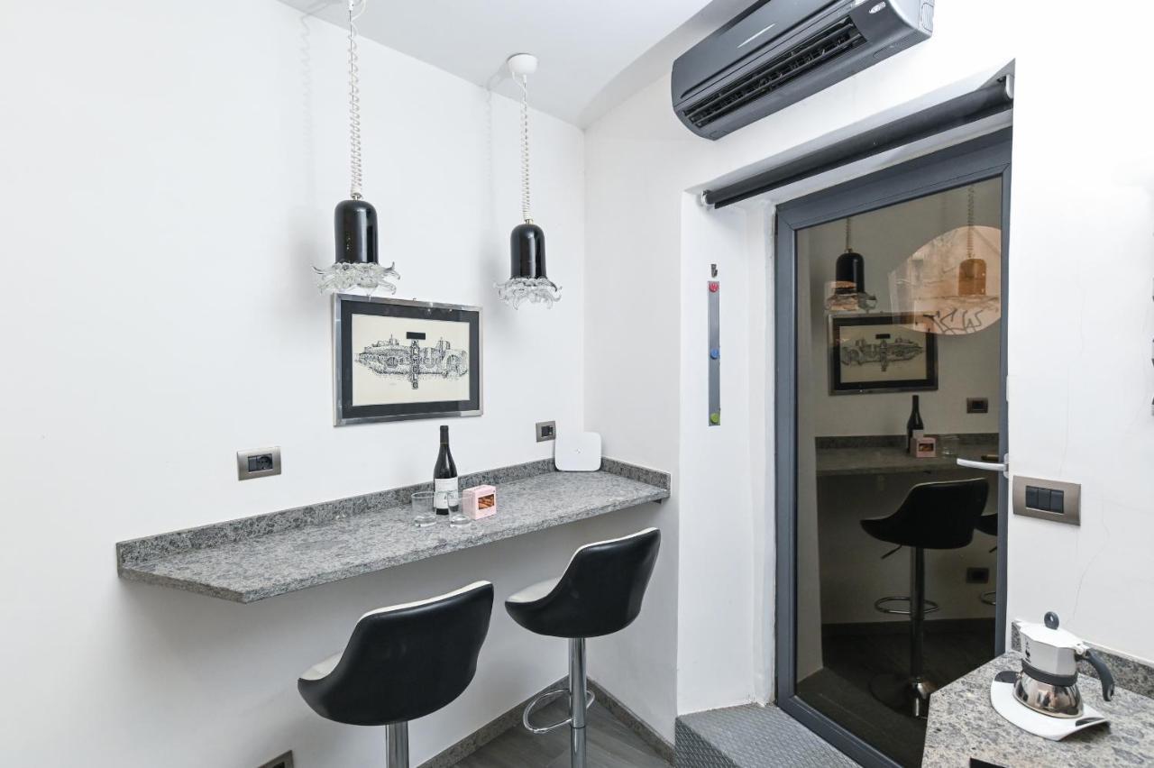 The Essential Trastevere Design Studio Rom Exteriör bild