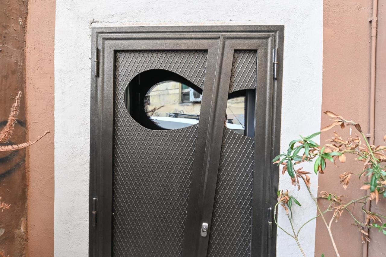 The Essential Trastevere Design Studio Rom Exteriör bild